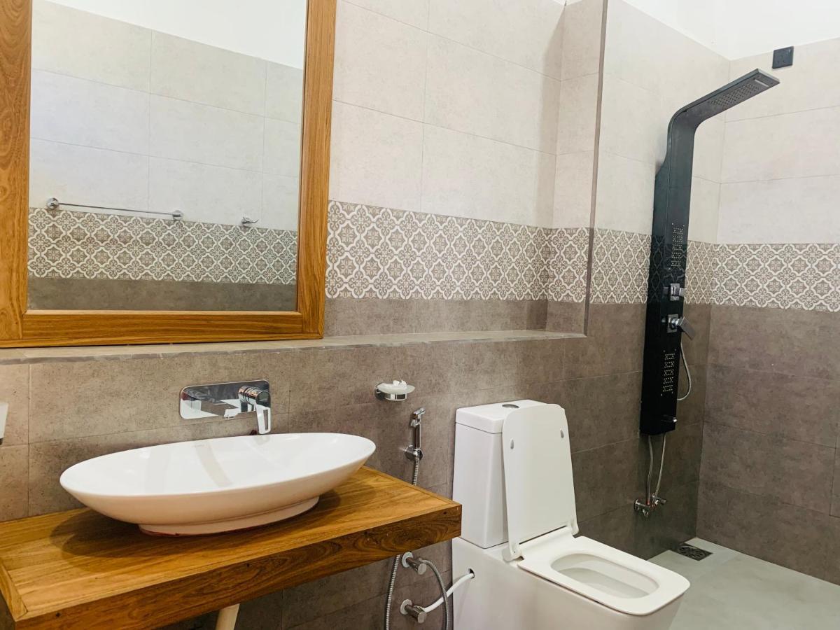 Kavin Beach Hotel Hikkaduwa Ngoại thất bức ảnh