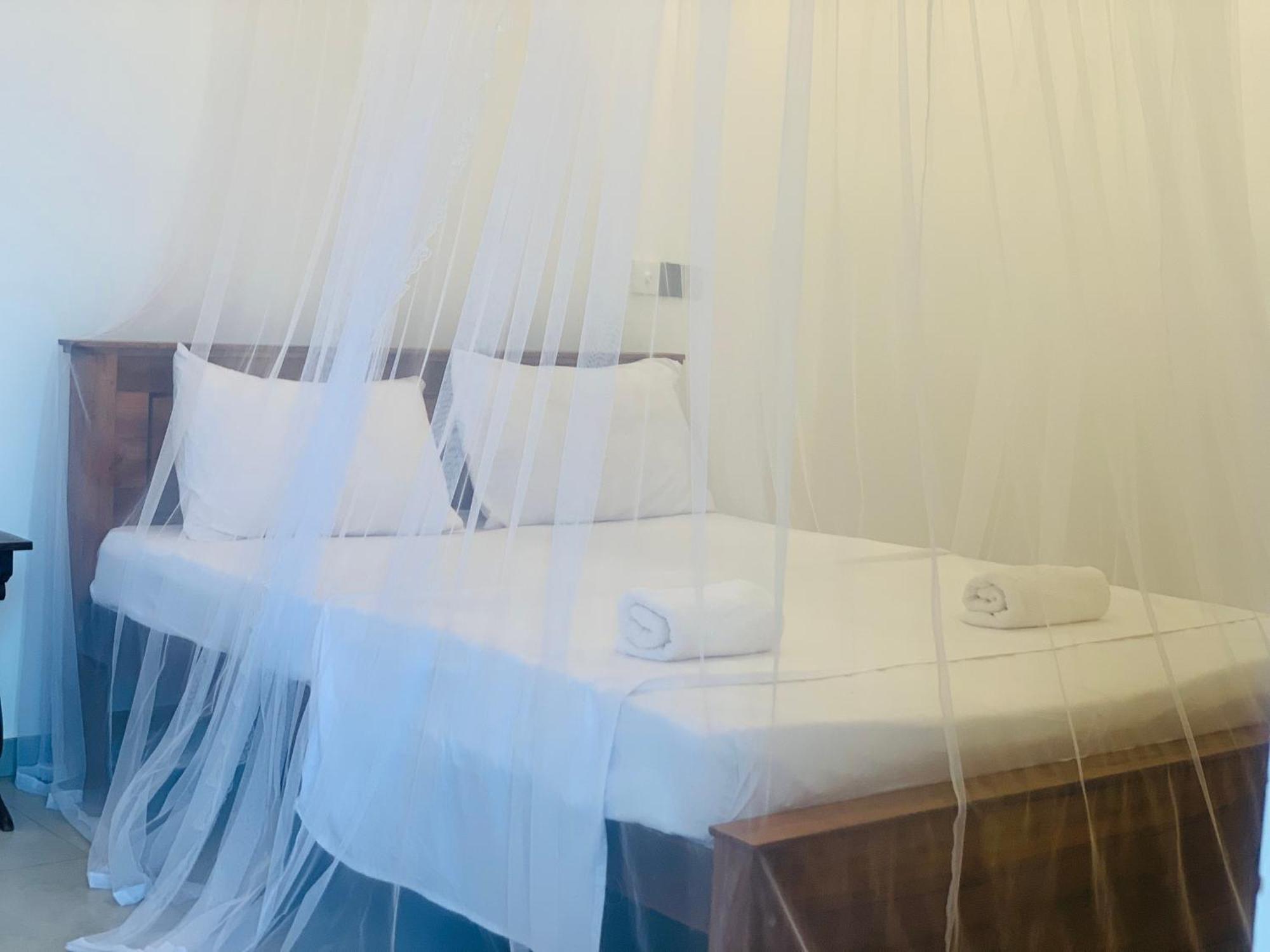 Kavin Beach Hotel Hikkaduwa Ngoại thất bức ảnh